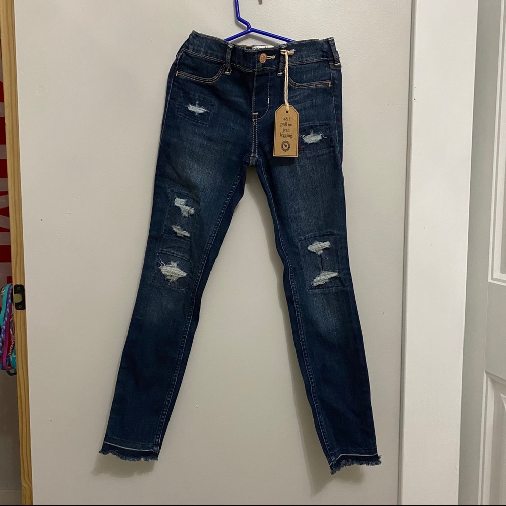 Girls Abercrombie kids pull on Jeans, brand new!